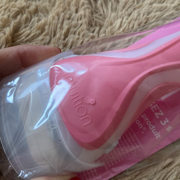 🆕 Schick Intuition Razor - Picture 2 of 2